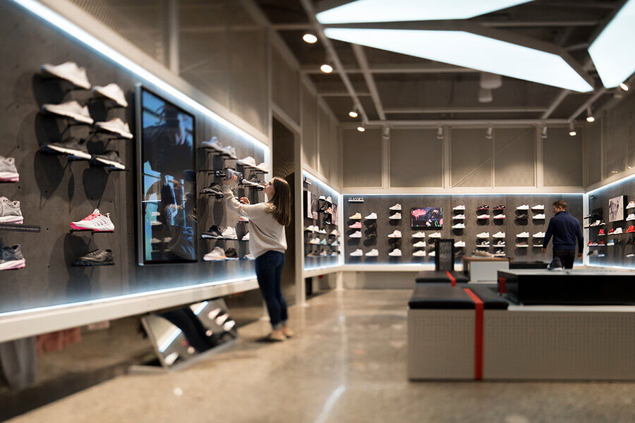 løber tør heldig chikane Are Brick & Mortar Resale Sneaker Stores Going To Fall Flat? – ARCH-USA
